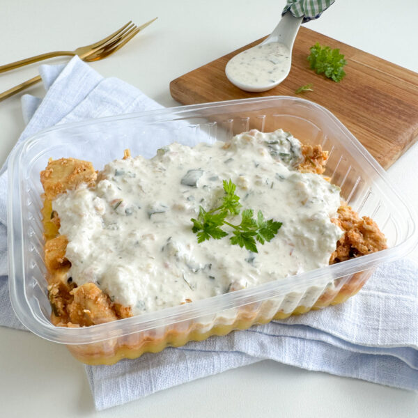 Frango ao molho de iogurte e purê de batata salsa (GF25)