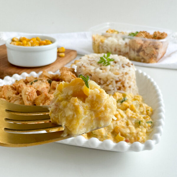 Frango em cubos, creme de milho e arroz branco ao alho e óleo (GF24) - Image 3