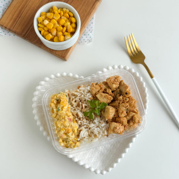 Frango em cubos, creme de milho e arroz branco ao alho e óleo (GF24) - Image 5