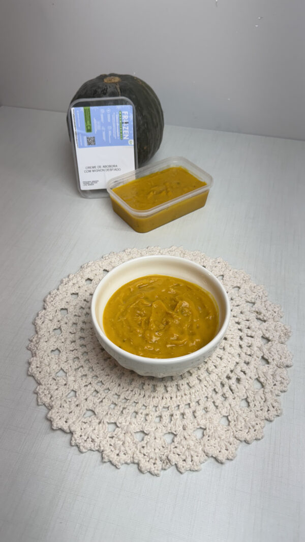 Creme de abóbora com mignon desfiado (S20)