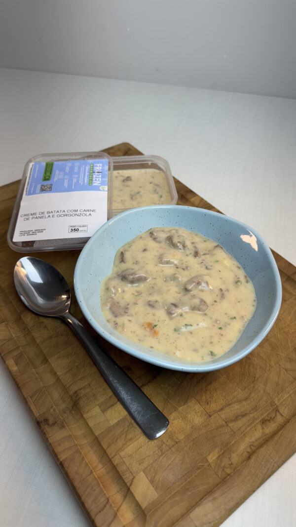 Creme de batata com carne de panela e gorgonzola (S19)